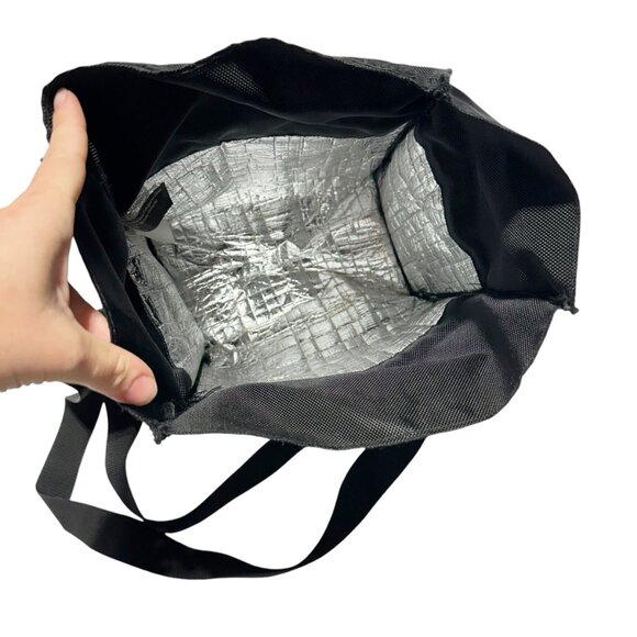 Roots Insulated Shoulder Lunch Bag Black - Picture 2 of 3